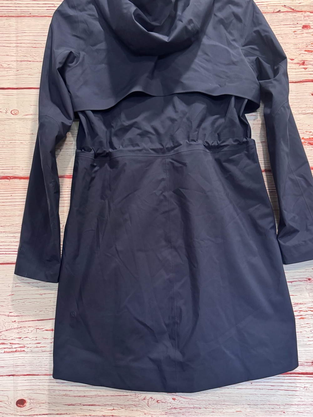 Lululemon Rain Rebel Jacket in True Navy Sz 4 - Picture 11 of 12